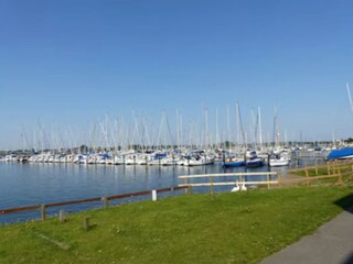 Blick zum Yachthafen