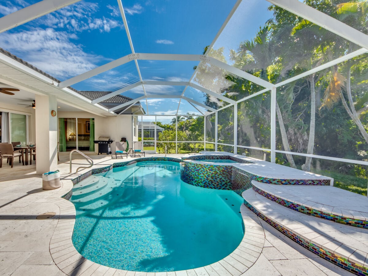 Pool/Hot Tub