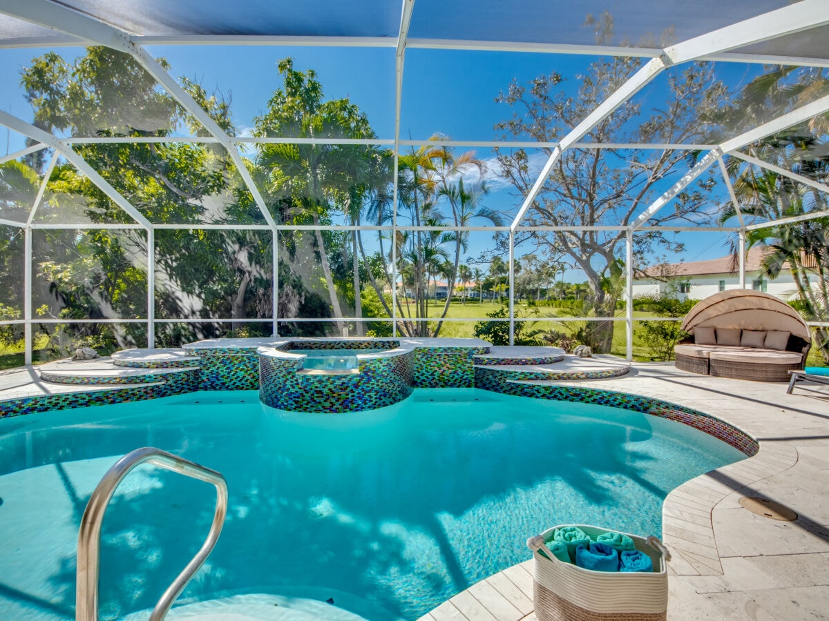 Pool/Hot Tub