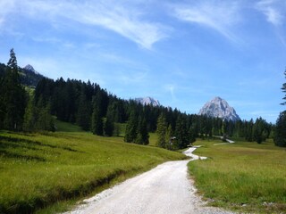 Wandern am Hausberg