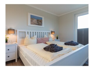 1. Schlafzimmer mit Meerblick