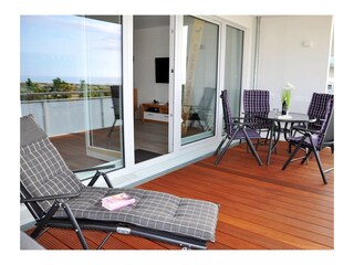 ... und überdachtem Balkon