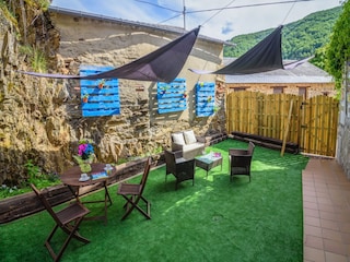 Apartment Welt Outdoor Recording 2