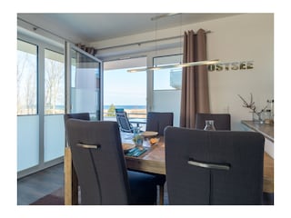 Essecke mit Meerblick