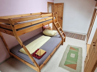 Bedroom 5 with a bunk bed