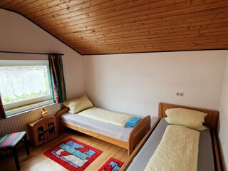 Bedroom floor (1st floor)