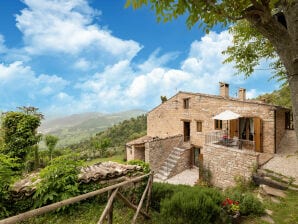 Holiday house Anmutiges Ferienhaus in Acqualagna mit Pool - Acqualagna - image1