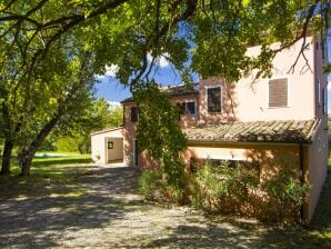 Encantadora casa de vacaciones en Cossignano con piscina - Cossignano - image1