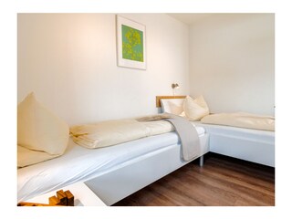 2. Schlafzimmer
