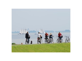 Fahrrad fahren am Weltschifffahrtsweg