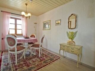 Separate Viennese coffee house-style dining room
