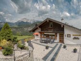 Terrasse mit Blick auf den Untersberg