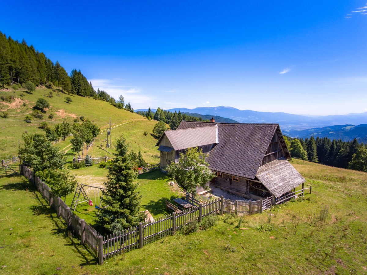 Luftaufnahme Hütte