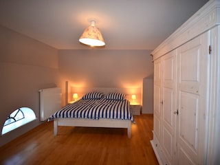 großes Schlafzimmer