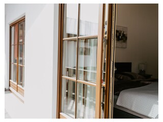 Großer Balkon, Ausgang über das Wohnzimmer/ Schlafzimme