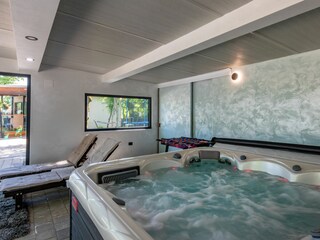 Whirpool tub just for you.