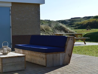 Sicht nach links im Hintergarten