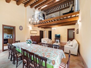 Villa Piandimeleto Features 17