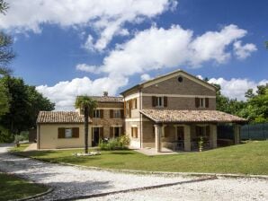 Une maison de vacances à Fano avec jardin et terrasse - Santa Maria Dell'Arzilla - image1