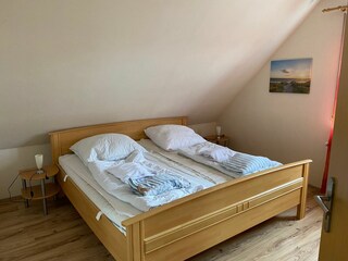 Schlafzimmer 4
