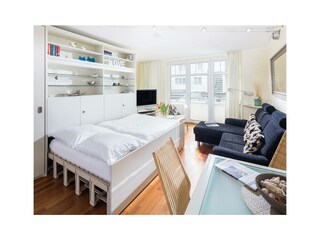 Wohnschlafzimmer mit Bett