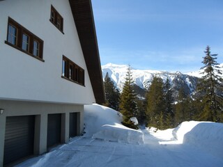 Private road Drusatschastrasse / heated garage