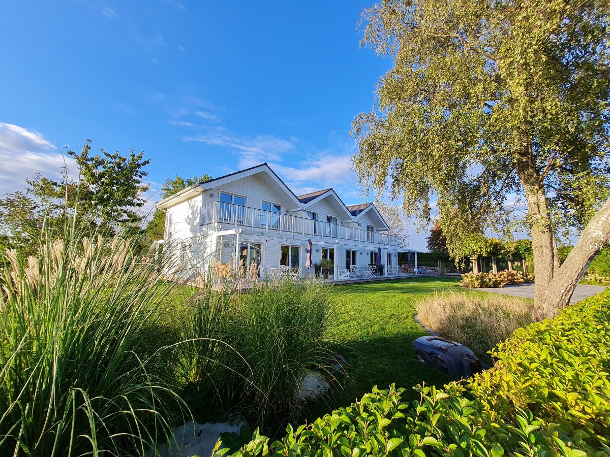 Sonniges Ferienhaus mit großem Garten