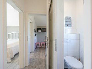 Flur zu den 3 Schlafzimmern und WC