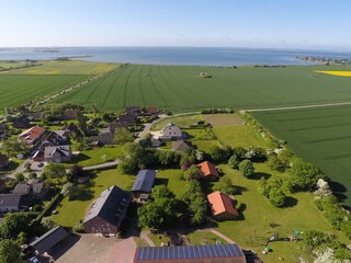 Hofbild mit Blick zur Other Bucht