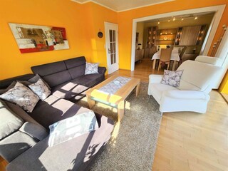 Wohnraum mit Esszimmer