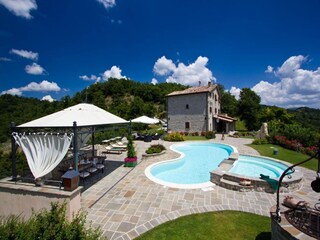 Appartement Apecchio Buitenaudio-opname 6