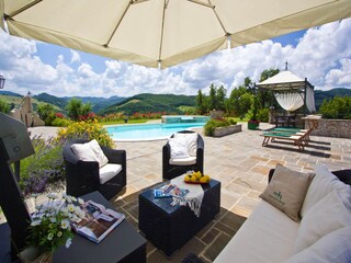 Villa Apecchio Outdoor Recording 8
