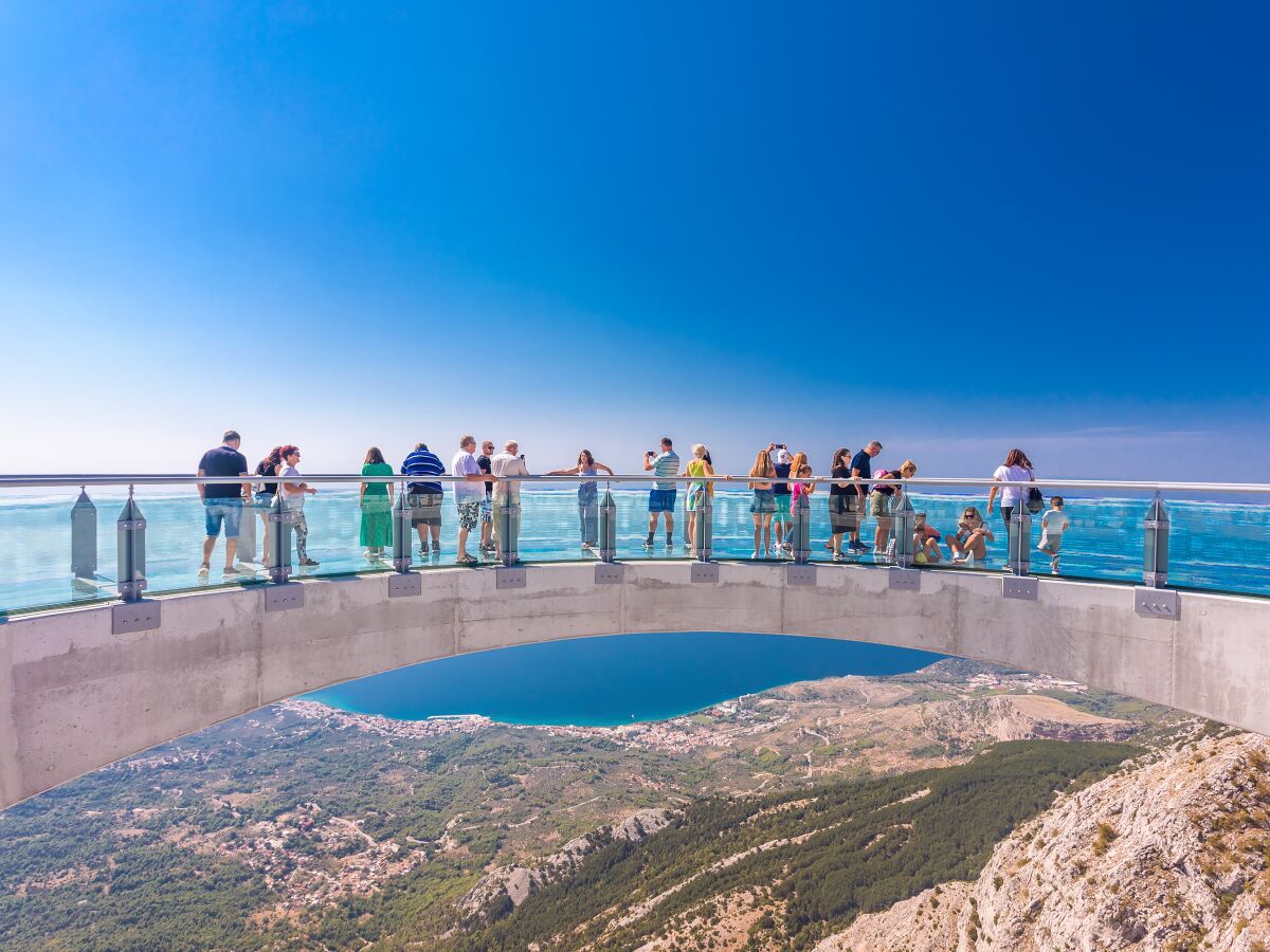 SkyWalk Biokovo-Glas Gehfläche außerhalb der Klippe