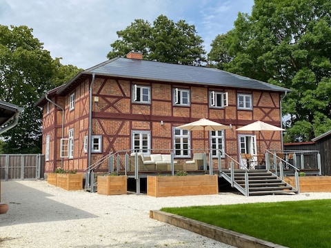 Ferienhaus Stintenburg-Insel: Brückenhaus