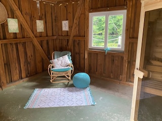Im Netzschuppen neben der Sauna zur Erholung