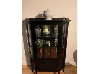 geschmackvoll eingerichtetes Wohnzimmer