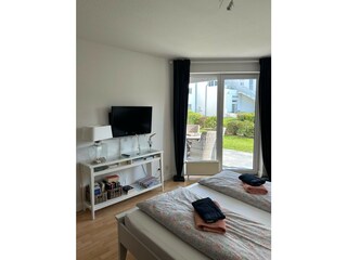 Terrassentür im Schlafzimmer