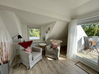 Großes Schlafzimmer mit Südbalkon