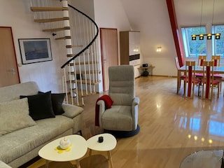 Wohnbereich mit Esstisch