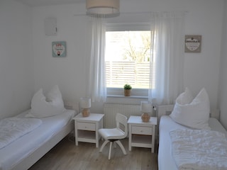 Schlafzimmer 2 Einzelbetten 90 x 200 cm