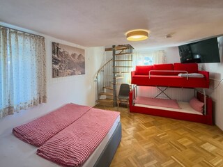 Schlafzimmer 2