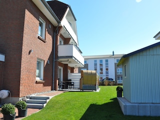 sonniger Garten nach Südwesten