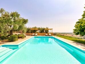 Holiday house Attraktives Ferienhaus in San Silvestro mit Swimmingpool - Morro d'Alba - image1