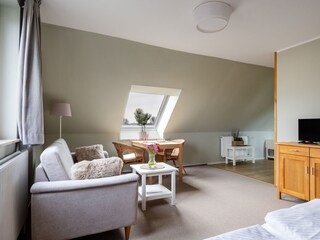 Blick auf den Wohn- und Essbereich