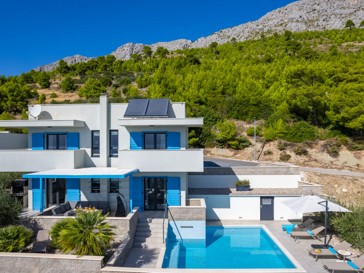 Villa Omiš Buitenaudio-opname 1