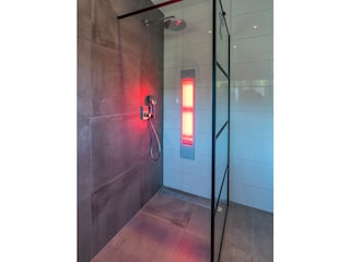 Badezimmer mit sunshower
