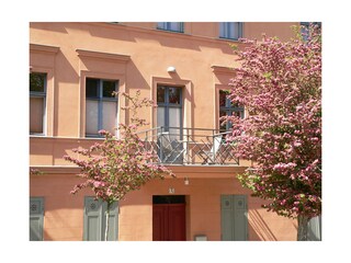 Parkbrückenapartment mit Balkon