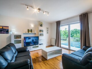 Das Wohnzimmer im Obergeschoss, geräumig und luxuriöses