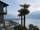 Terrasse mit Traumaussicht auf den Lago Maggiore