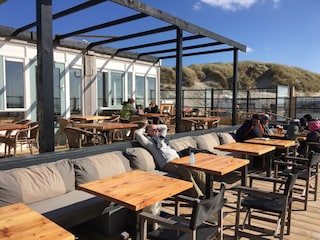 Überall gemütliche Strandpavillions